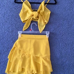 boohoo 2 piece crop & skort set